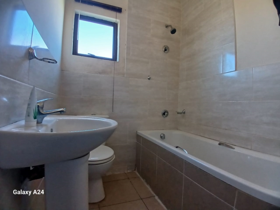 3 Bedroom Property for Sale in Graceland Eastern Cape